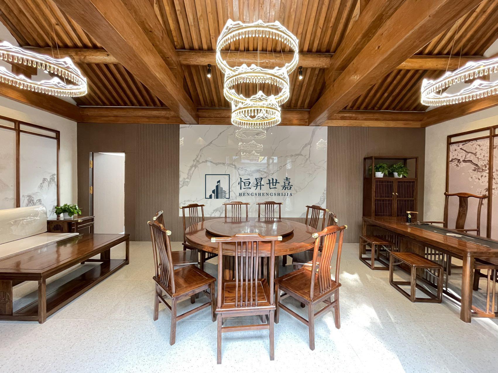 鼓楼西大街稀缺四合院 古色古香 月租金3.5万 带露台
